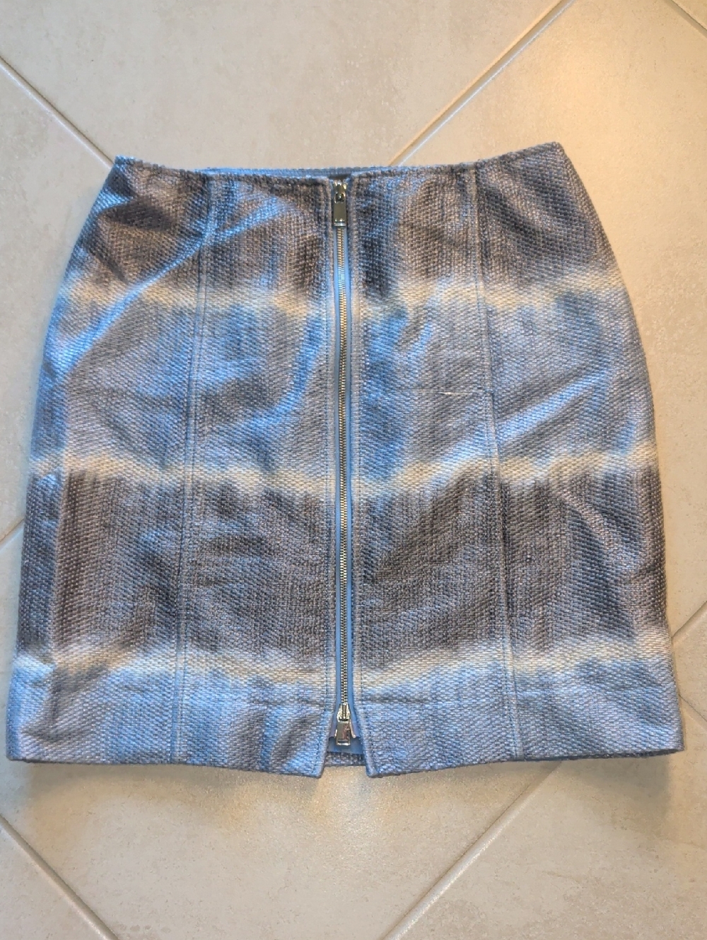 Per Se Blue-Gray Striped Zip-Front Mini Skirt
